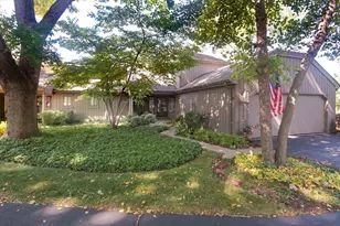 660 Old Barn Rd, Lake Barrington, IL 60010 - Photo 1