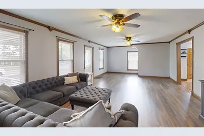 515 N Guthrie Street, Gibson City, IL 60936 - Photo 8