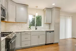 853 Voyager Dr, Bartlett, IL 60103 - Photo 4