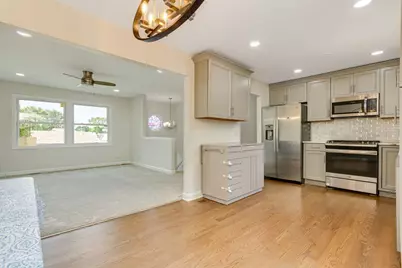 853 Voyager Drive, Bartlett, IL 60103 - Photo 2