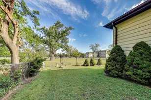 10524 Camelot St, Westchester, IL 60154 - Photo 34