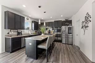 21037 Coventry Cir, Shorewood, IL 60404 - Photo 6