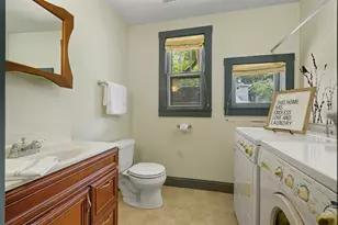 1317 N Clinton Blvd, Bloomington, IL 61701 - Photo 8