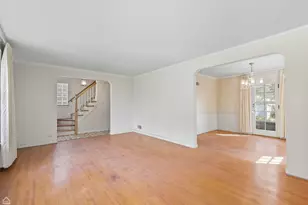 8301 Karlov Ave, Skokie, IL 60076 - Photo 4