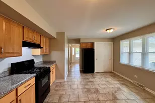 17204 Bernadine St, Lansing, IL 60438 - Photo 6