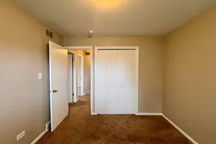 17204 Bernadine St, Lansing, IL 60438 - Photo 14