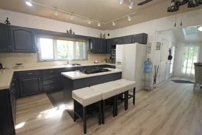 1431 Il Route 75, Freeport, IL 61032 - Photo 14