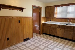 917 Johnson St, Streator, IL 61364 - Photo 4