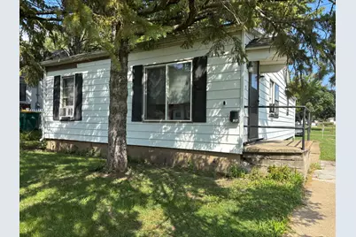 917 Johnson Street, Streator, IL 61364 - Photo 2