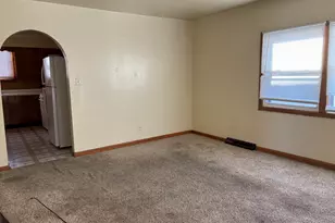 917 Johnson St, Streator, IL 61364 - Photo 8