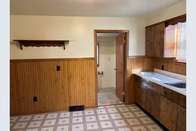 917 Johnson Street, Streator, IL 61364 - Photo 6