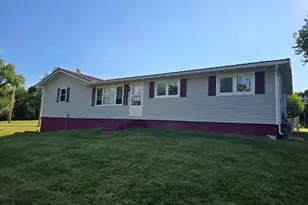 105 N 3rd St, La Harpe, IL 61450 - Photo 32