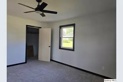 105 N 3rd Street, La Harpe, IL 61450 - Photo 16