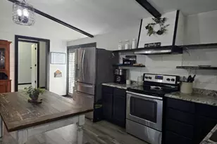 105 N 3rd St, La Harpe, IL 61450 - Photo 6