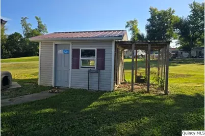 105 N 3rd Street, La Harpe, IL 61450 - Photo 24