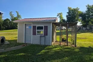 105 N 3rd St, La Harpe, IL 61450 - Photo 24