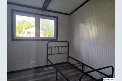 105 N 3rd Street, La Harpe, IL 61450 - Photo 8