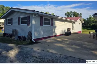 105 N 3rd Street, La Harpe, IL 61450 - Photo 26