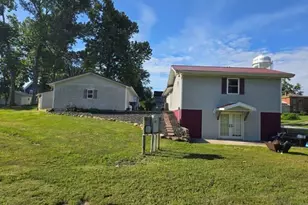 105 N 3rd St, La Harpe, IL 61450 - Photo 28