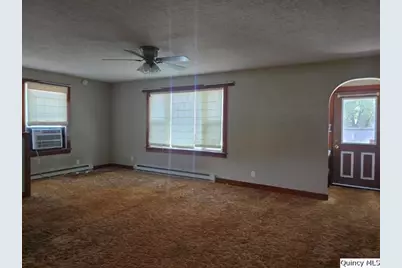 417 N Washington Street, Carthage, IL 62321 - Photo 8