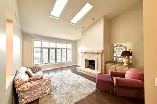 4 Greenbrier Ct, Lake in the Hills, IL 60156 - Photo 8