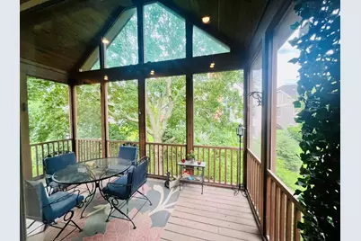 4 Greenbrier Court, Lake in the Hills, IL 60156 - Photo 14