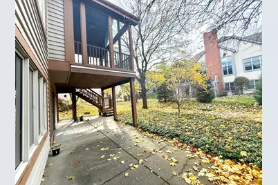 4 Greenbrier Court, Lake in the Hills, IL 60156 - Photo 36