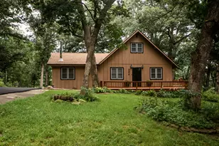 304 Wild Cherry Dr, Dixon, IL 61021 - Photo 2