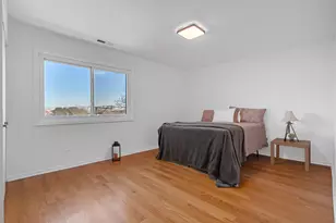 9240 Gross Point Rd, Skokie, IL 60077 - Photo 10