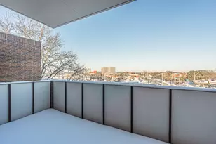 9240 Gross Point Rd, Skokie, IL 60077 - Photo 18