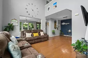 2039 Muirfield Dr, Yorkville, IL 60560 - Photo 4