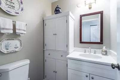 8 The Court Of Charlwood, Northbrook, IL 60062 - Photo 14