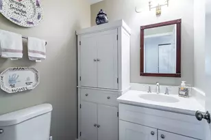 8 The Court of Charlwood, Northbrook, IL 60062 - Photo 14