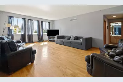 7720 Mossheather Drive, Joliet, IL 60431 - Photo 6