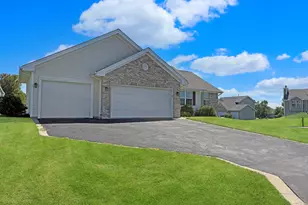 12432 Barberry Dr, Winnebago, IL 61088 - Photo 28