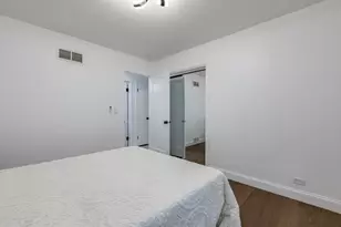 8461 Gross Point Rd, Skokie, IL 60077 - Photo 16