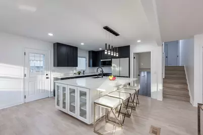 8461 Gross Point Road, Skokie, IL 60077 - Photo 10