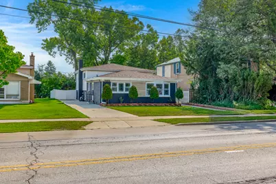 8461 Gross Point Road, Skokie, IL 60077 - Photo 32