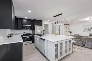 8461 Gross Point Rd, Skokie, IL 60077 - Photo 12