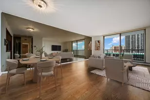 5855 N Sheridan Rd, Chicago, IL 60660 - Photo 2