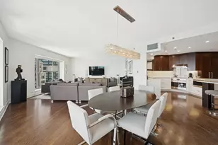 950 N Michigan Ave, Chicago, IL 60611 - Photo 12