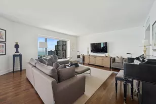 950 N Michigan Ave, Chicago, IL 60611 - Photo 6