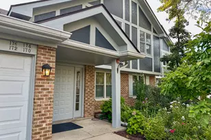 174 Hemingway Ct, Vernon Hills, IL 60061 - Photo 2