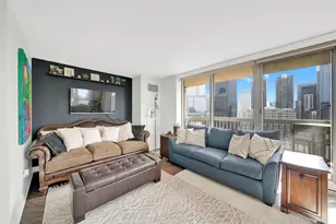 545 N Dearborn St, Chicago, IL 60654 - Photo 6