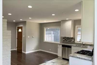 4642 S Hawthorne Avenue, Lyons, IL 60534 - Photo 8