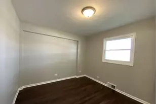 4642 S Hawthorne Ave, Lyons, IL 60534 - Photo 16