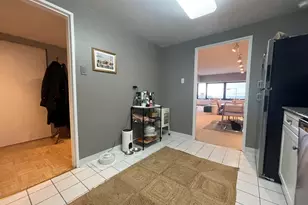 175 E Delaware Pl, Chicago, IL 60611 - Photo 10