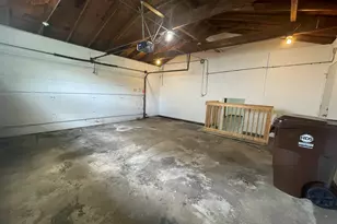 307 S Walnut St, Glenwood, IL 60425 - Photo 18