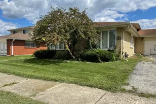 307 S Walnut St, Glenwood, IL 60425 - Photo 2