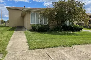 307 S Walnut St, Glenwood, IL 60425 - Photo 1